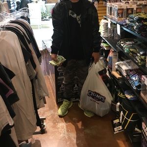 Meet your Posher, Jonathan